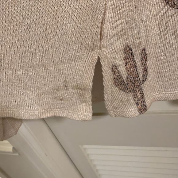 Leopard cactus sweater, cute cold shoulder / arm tie details! - Picture 7 of 7